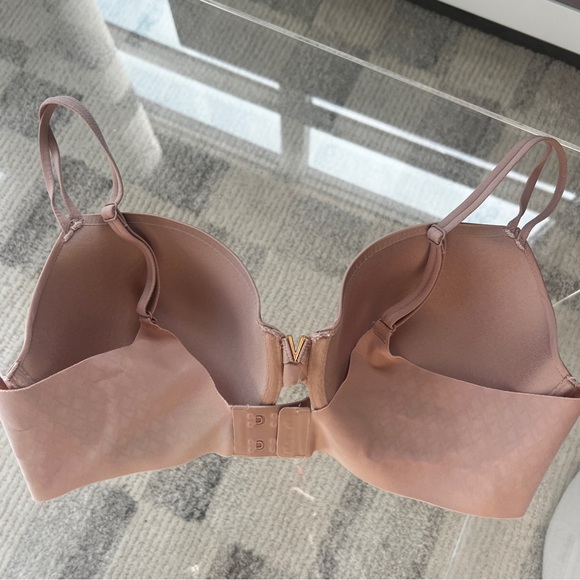 Victoria’s Secret Lined Perfect Coverage Bra - Picture 2 of 3